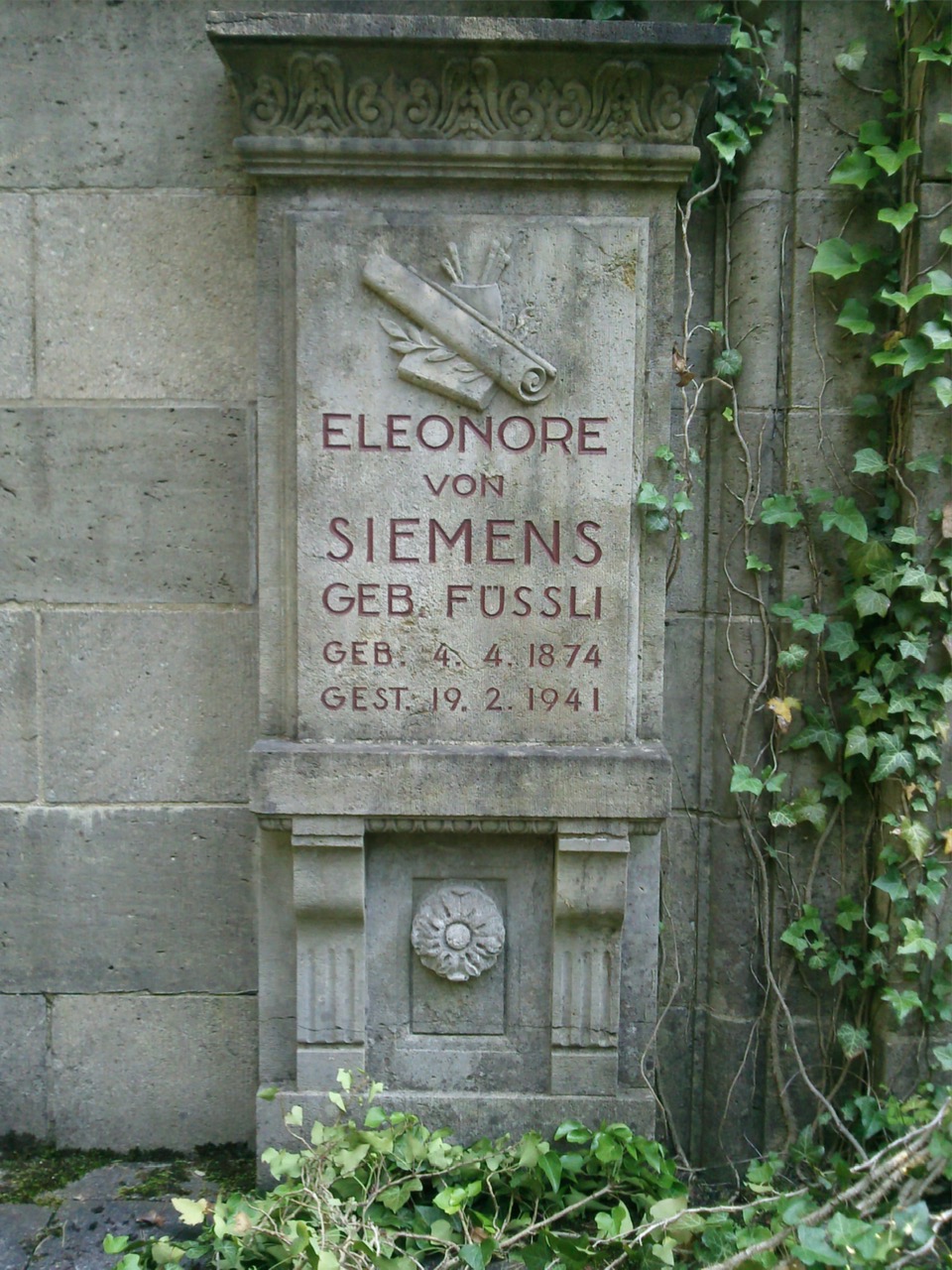 Grabstein Eleonore von Siemens, geb. Füßli, Südwestkirchhof der Berliner Synode, Stahnsdorf