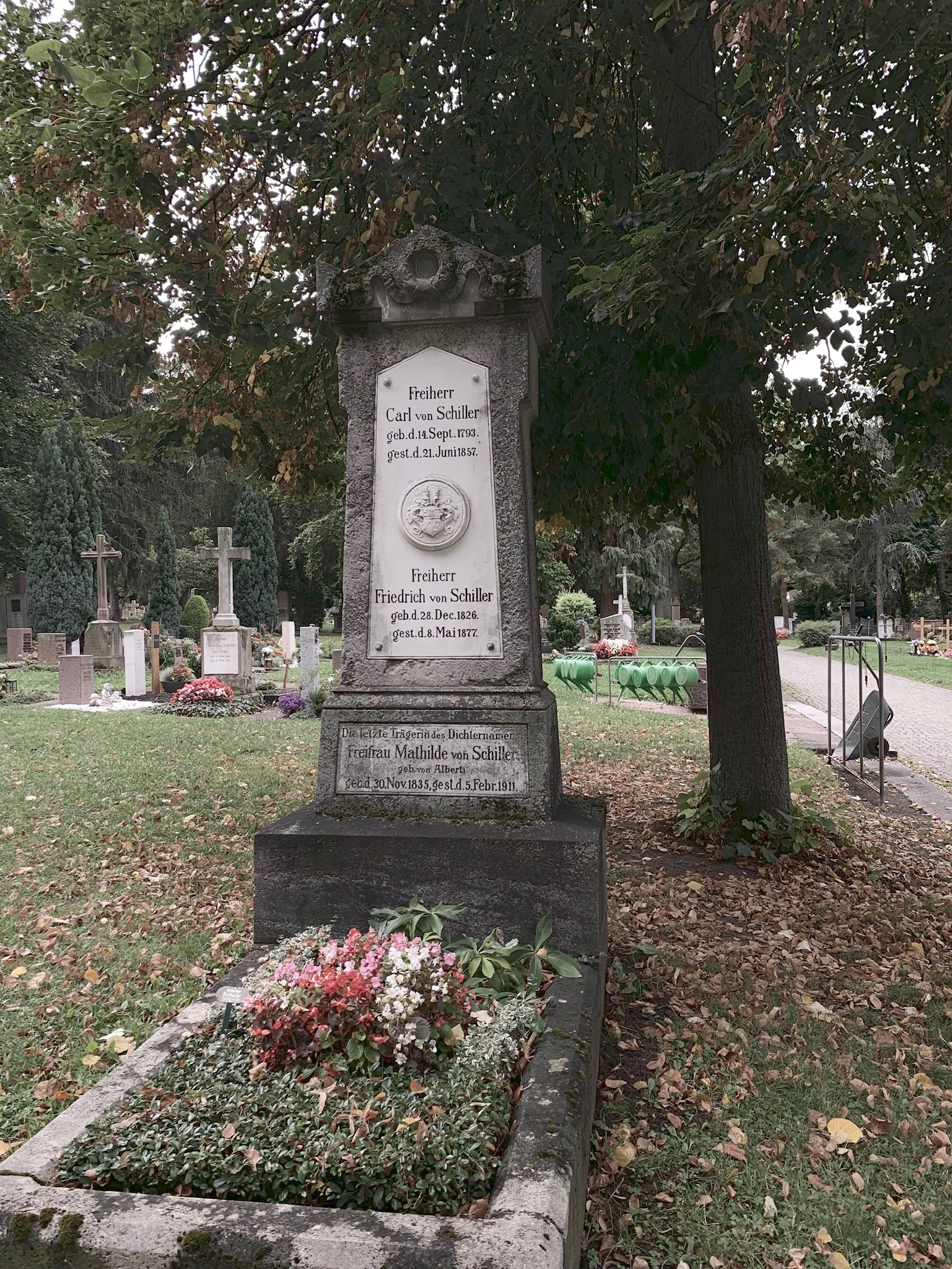 Grabstein Karl Freiherr von Schiller, Fangelsbachfriedhof Stuttgart, Württemberg