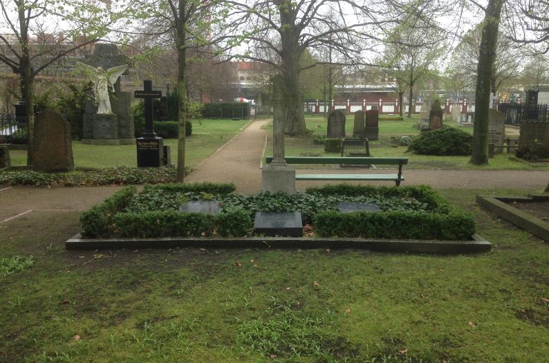 Grabstein Friedrich Graf von Baudissin, Invalidenfriedhof Berlin, Deutschland