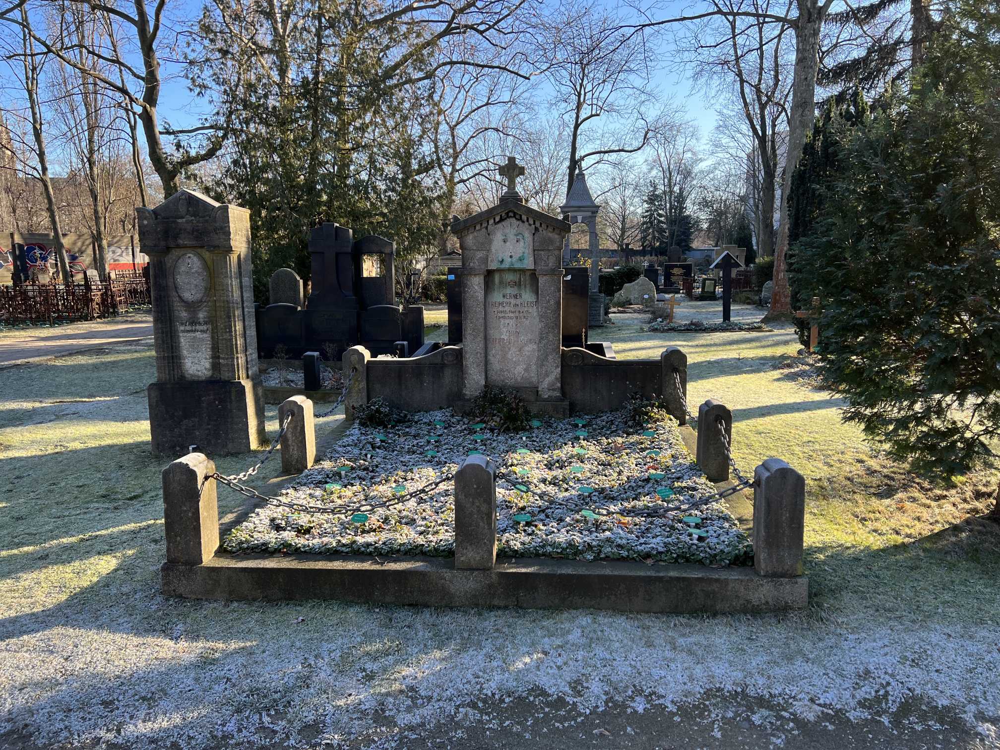 Grabstein Werner von Kleist, Friedhof Liesenstraße, Berlin-Mitte