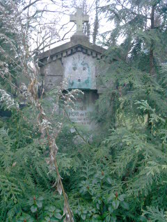 Grabstein Emmy von Kleist, geb. Krause, Friedhof Liesenstraße, Berlin-Mitte