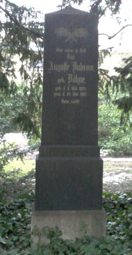 Grabstein August Dubrow, geb. Dähne, Kirchhof Zehlendorf, Berliner Str./Clayallee, Berlin
