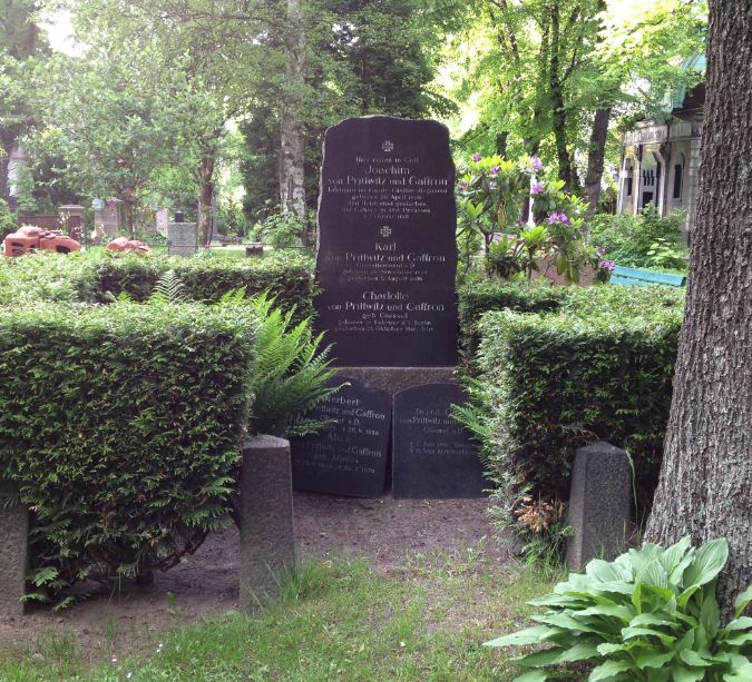 Grabstein Joachim von Prittwitz und Gaffron, Alter St. Matthäus Kirchhof, Berlin-Schöneberg