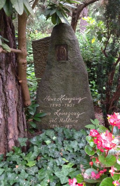 Grabstein Hans Leisegang, Waldfriedhof Dahlem, Berlin