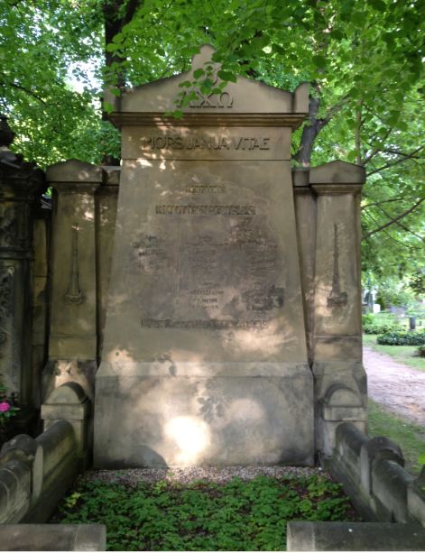 Grabstein Bertha Duddenhausen, geb. Croon, Alter St. Matthäus Kirchhof, Berlin-Schöneberg