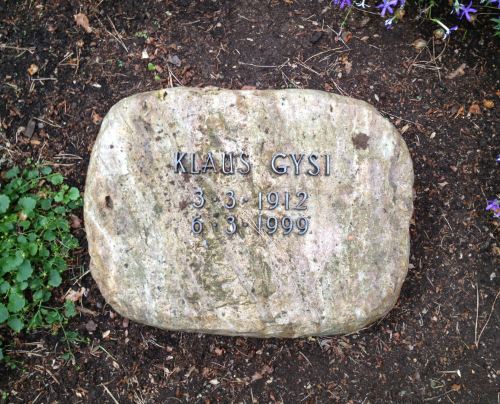 Grabstein Klaus Gysi, Waldfriedhof Dahlem, Berlin, Deutschland