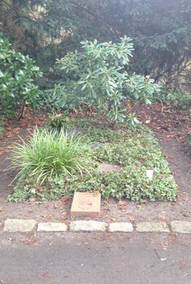 Grabstein Heinz Otterson, Friedhof Heerstraße, Berlin-Charlottenburg