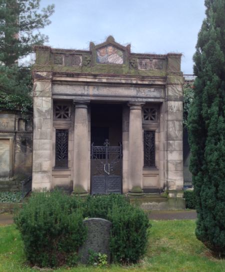 Grabstein Elsa Marie Neisser, geb. Mengers, Alter Friedhof der Zwölf-Apostel-Gemeinde, Berlin-Schöneberg