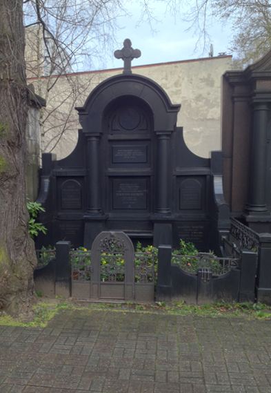 Grabstein Else Beckmann, geb. Menzendorff, Alter Friedhof der Zwölf-Apostel-Gemeinde, Berlin-Schöneberg