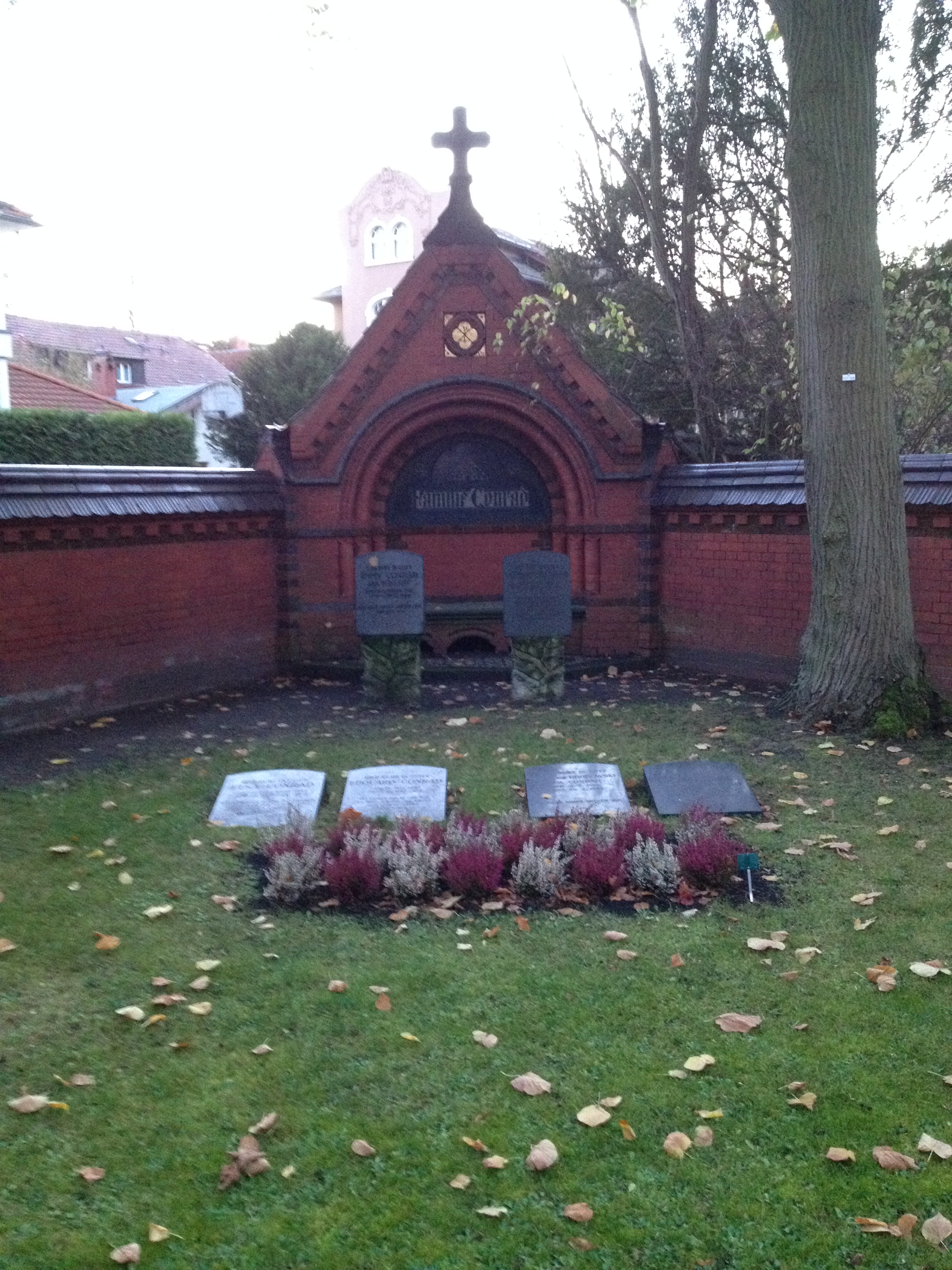 Grabstein Wilhelm Conrad, Friedhof Wannsee, Lindenstraße, Berlin