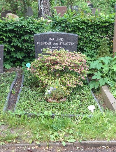 Grabstein Edith Freiin von Eynatten, III. Städtischer Friedhof Stubenrauchstraße, Berlin-Friedenau