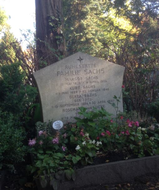 Grabstein Bertha Sachs, geb. Fritz, Friedhof Schmargendorf, Berlin, Deutschland