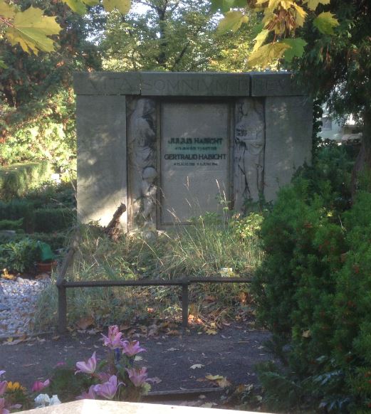 Grabstein Julius Habicht, Friedhof Schmargendorf, Berlin, Deutschland