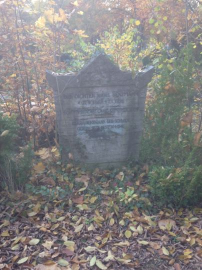 Grabstein Hans Benzmann, Friedhof Steglitz, Berlin, Deutschland