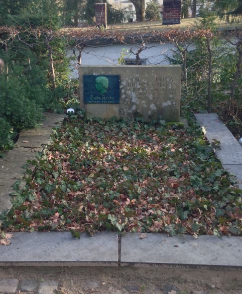 Grabstein Ilse von Hülsen, geb. Reicke, Alter Friedhof Wannsee, Berlin