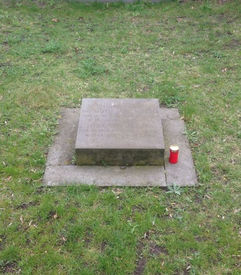 Restitutionsgrabstein Eliza von Moltke, geb. Gräfin von Moltke-Huitfeldt, Invalidenfriedhof Berlin, Deutschland