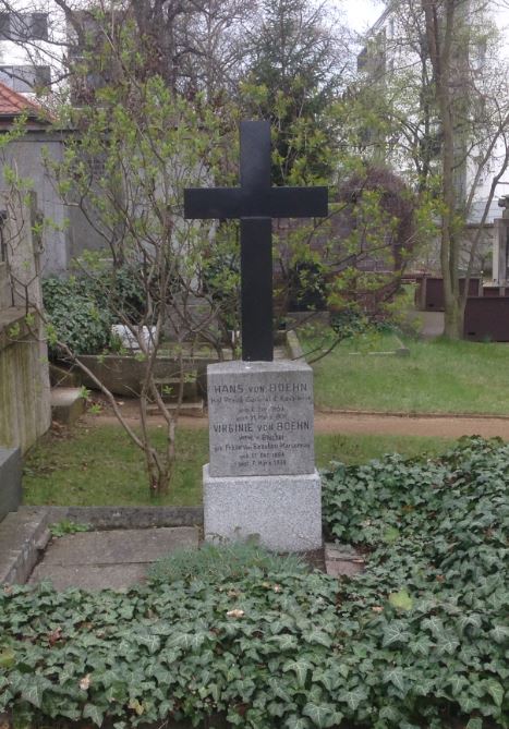 Grabstein Virginie von Boehn, geb. Freiin von Beaulieu-Marconnay, Invalidenfriedhof Berlin, Deutschland