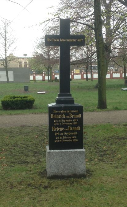 Grabstein Helene von Brandt, geb. von Seydewitz, Invalidenfriedhof Berlin, Deutschland