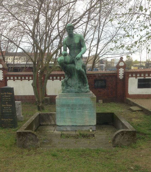 Grabstein Max Hoffmann, Invalidenfriedhof Berlin, Deutschland