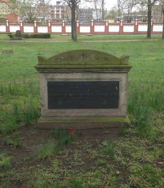 Grabstein Werner von Frankenberg und Proschlitz, Invalidenfriedhof Berlin, Deutschland