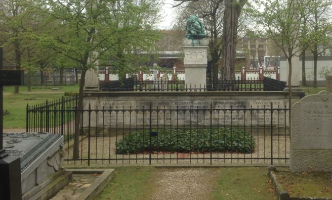 Grabstein Hermann von Boyen, Invalidenfriedhof Berlin, Deutschland