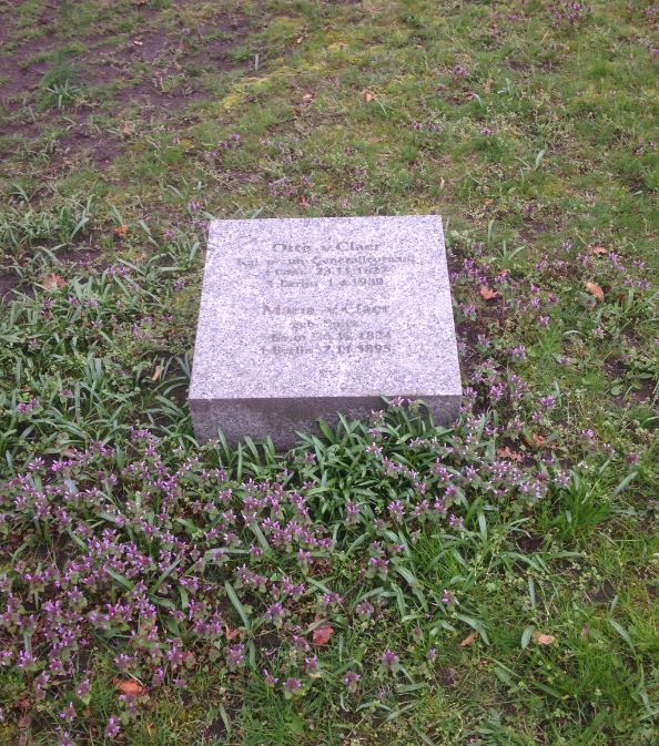 Restitutionsgrabstein Maria von Claer, geb. Spitz, Invalidenfriedhof Berlin, Deutschland