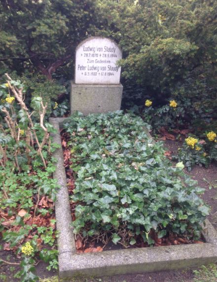 Grabstein Ludwig von Staudy, Invalidenfriedhof Berlin, Deutschland