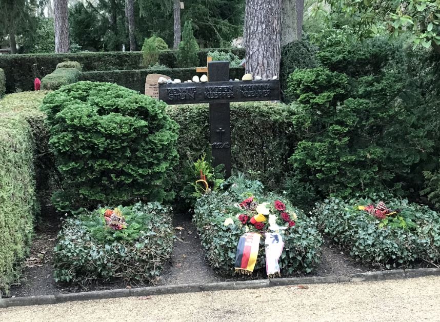 Grabstein Jochen Klepper, Evangelischer Kirchhof Nikolassee, Berlin, Deutschland