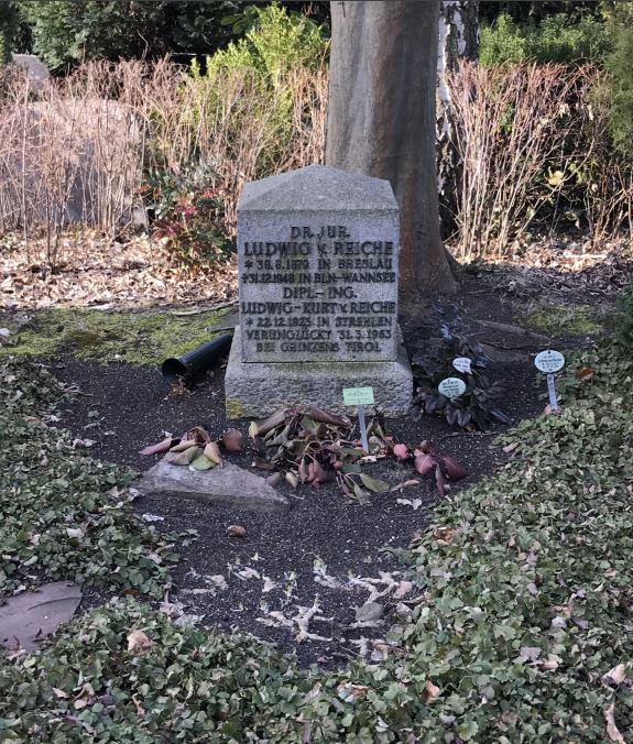 Grabstein Ludwig-Kurt von Reiche, Alter Friedhof Wannsee, Berlin, Deutschland