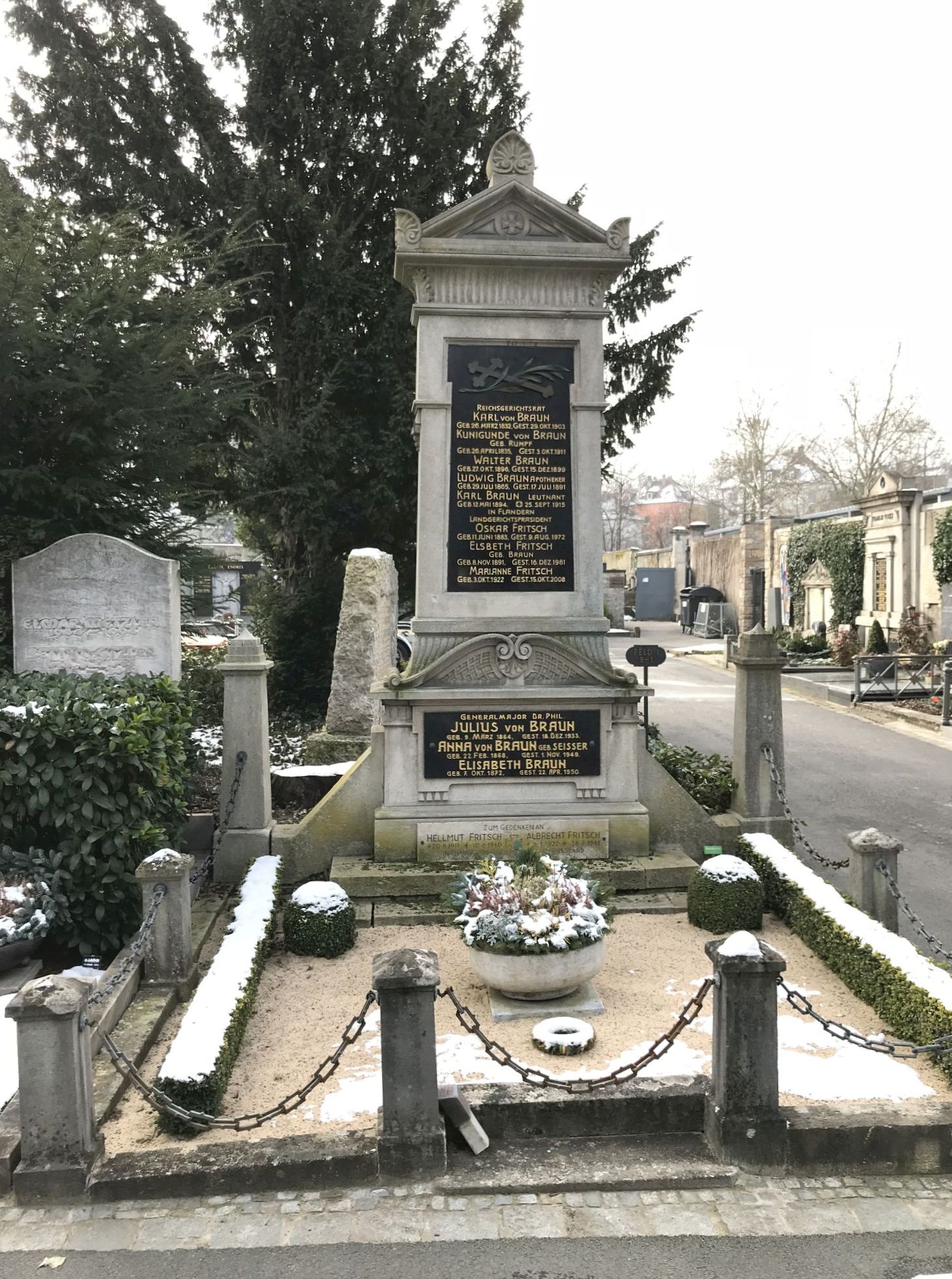 Grabstein Kunigunde von Braun, geb. Rumpf, Hauptfriedhof Würzburg, Unterfranken, Bayern, Deutschland