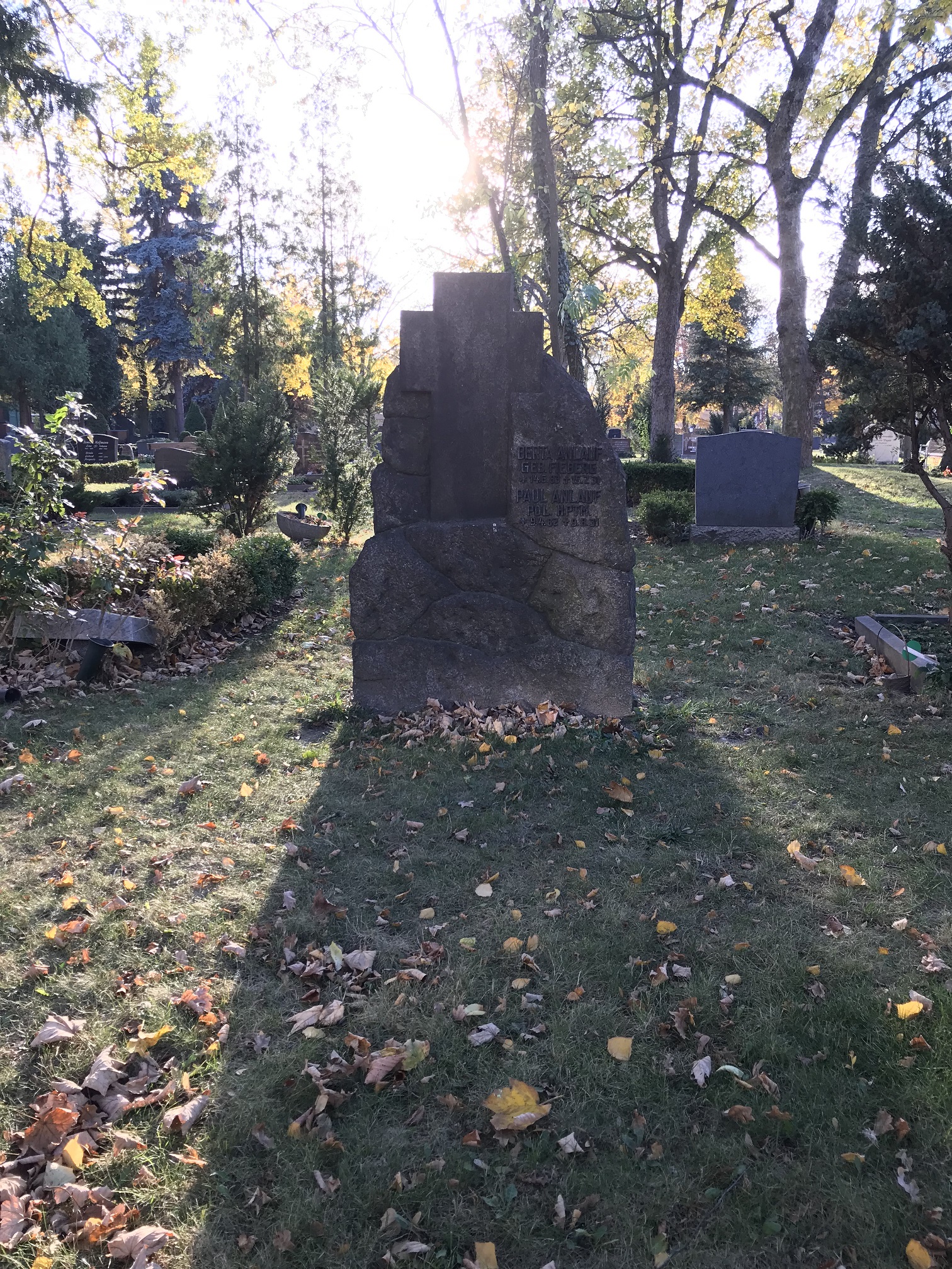 Gedenkstein Berta Anlauf, geb. Fieberg, St. Hedwigs-Friedhof, Berlin-Weißensee