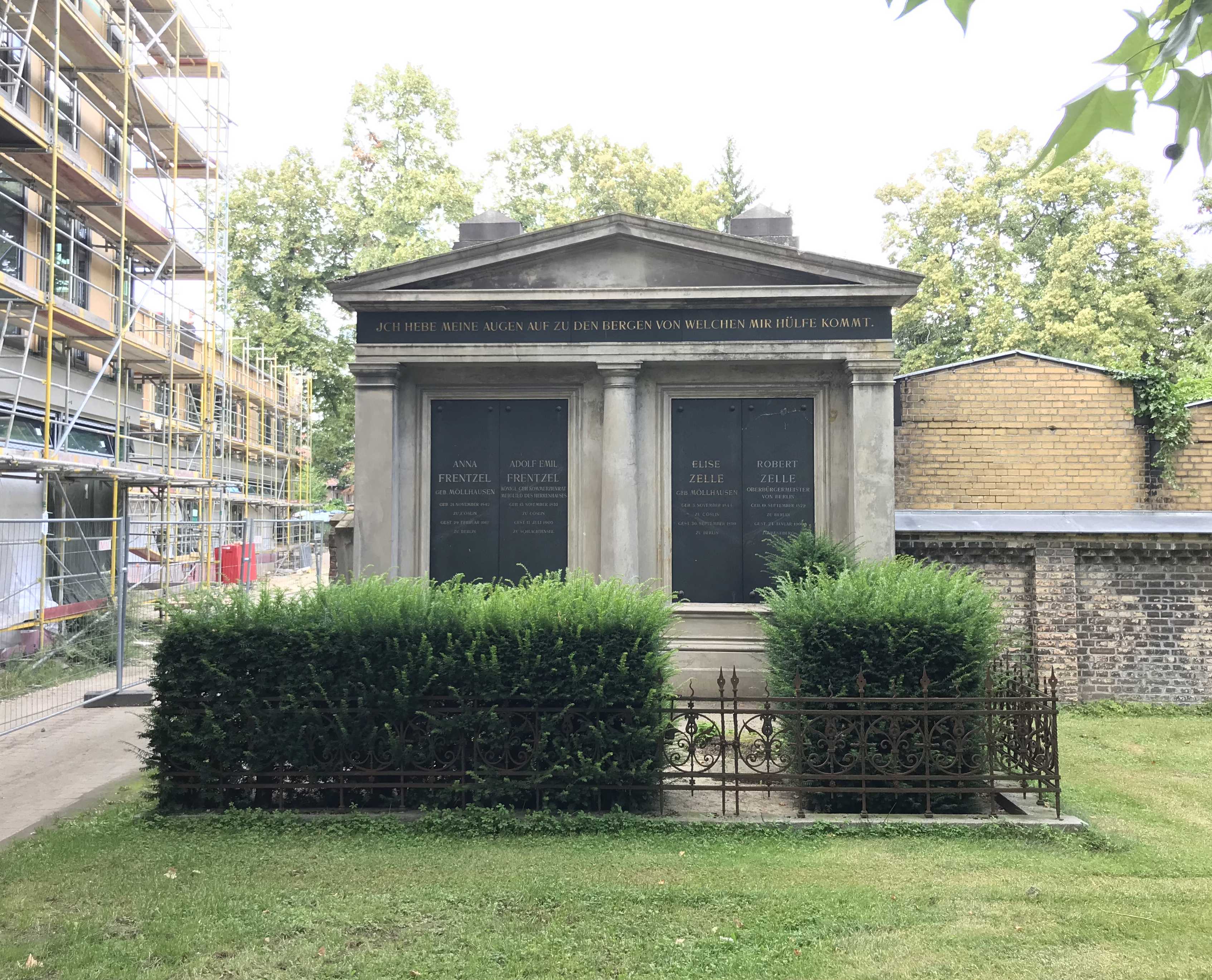 Grabstein Anna Frentzel, geb. Möllhausen, Friedhof der St. Thomas Gemeine, Berlin-Neukölln