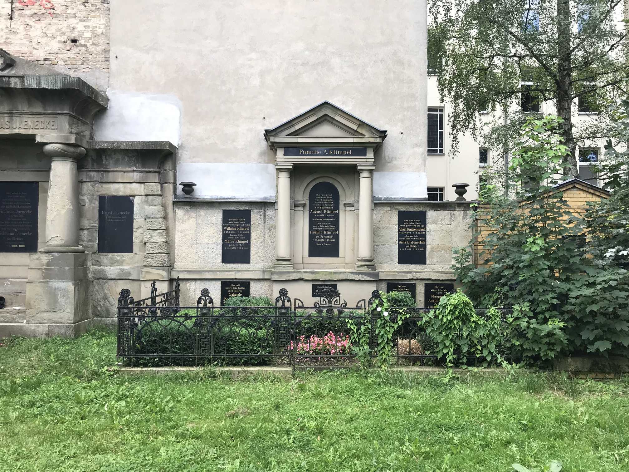 Grabstein Pauline Klimpel, geb. Sprenger, Neuer St. Jacobi-Friedhof, Berlin-Neukölln, Deutschland