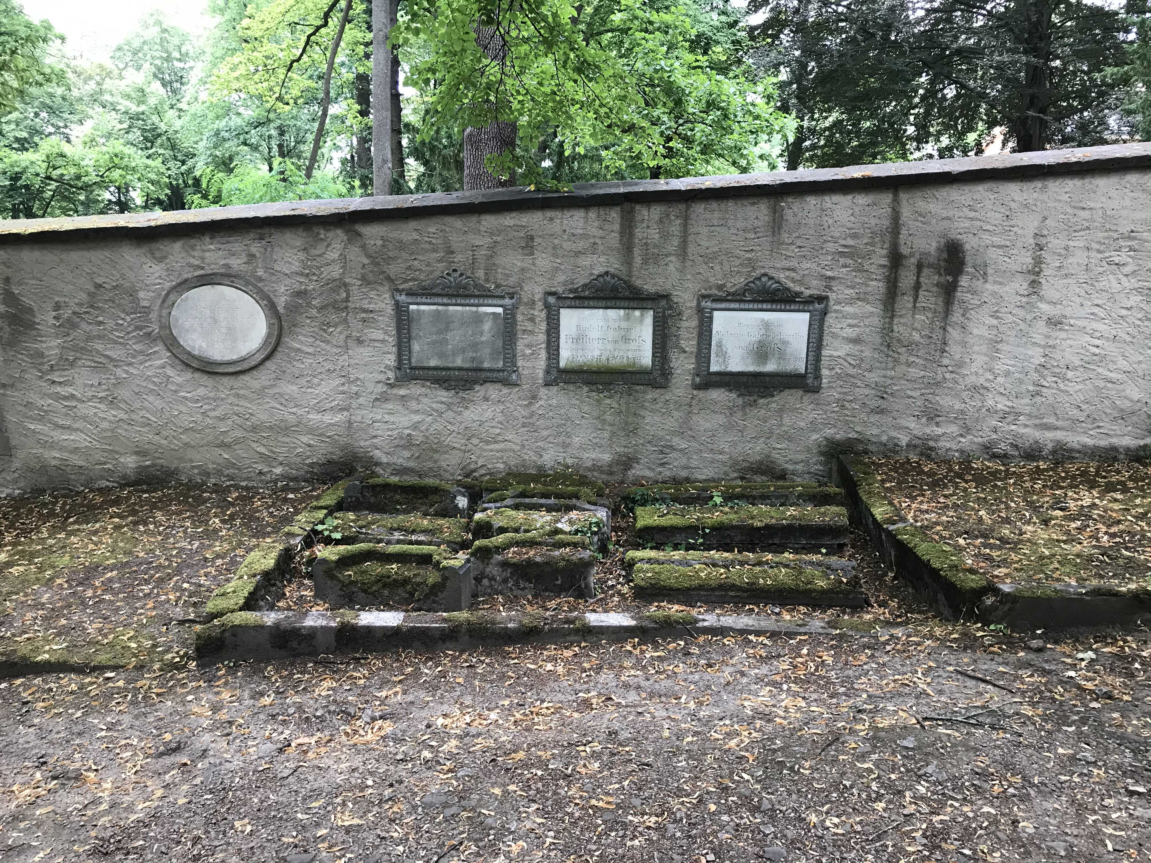 Grabstein Melanie Gabriele Emilie von Gross, Hauptfriedhof Weimar, Thüringen, Deutschland