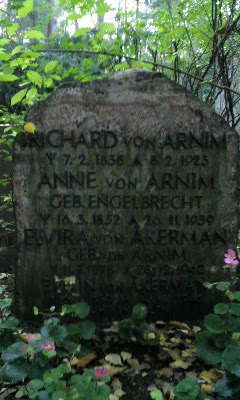 Grabstein Erwin von Akerman, Parkfriedhof Lichterfelde, Berlin