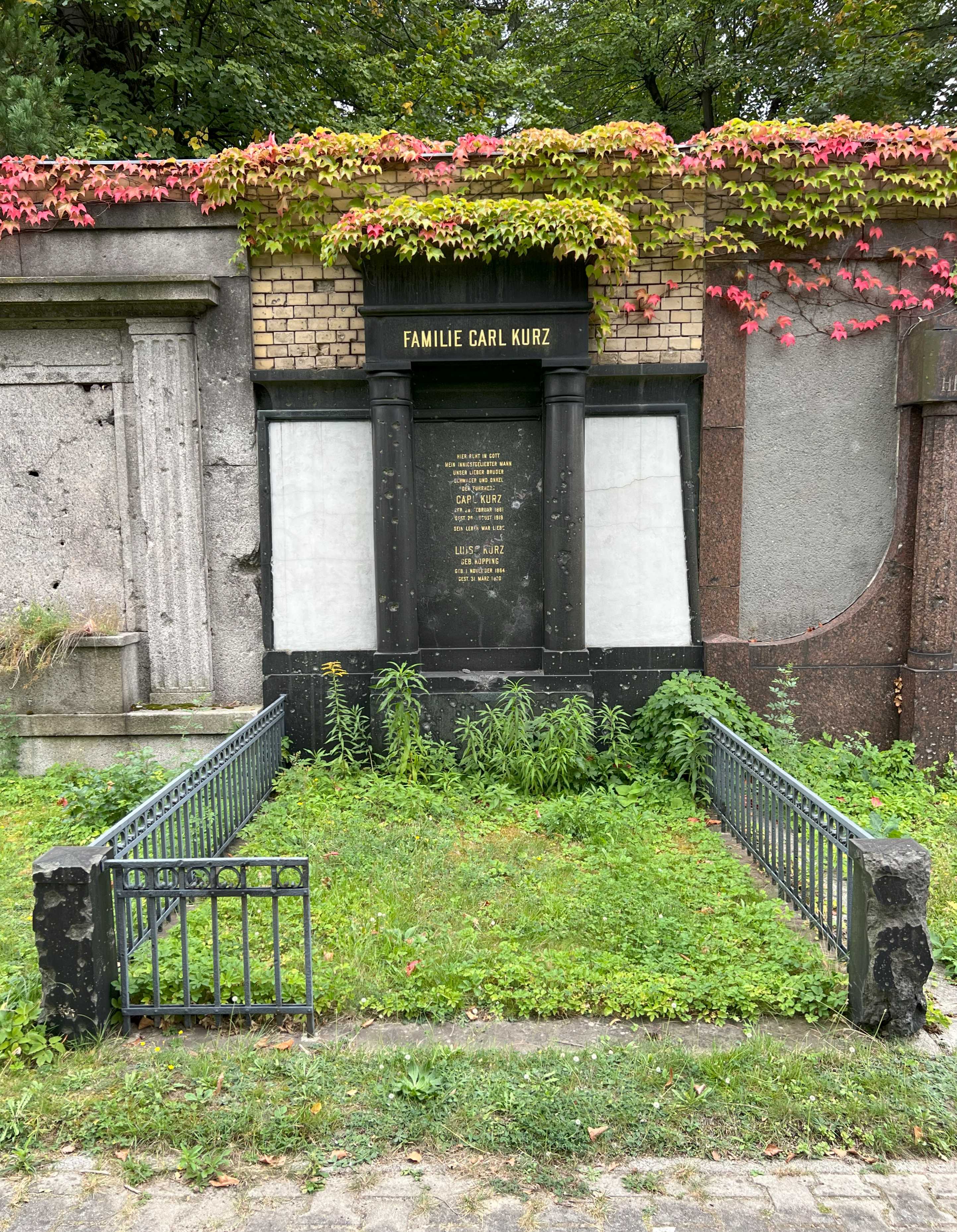 Grabstein Luise Kurz, geb. Kopping, Friedhof Wilmersdorf, Berlin